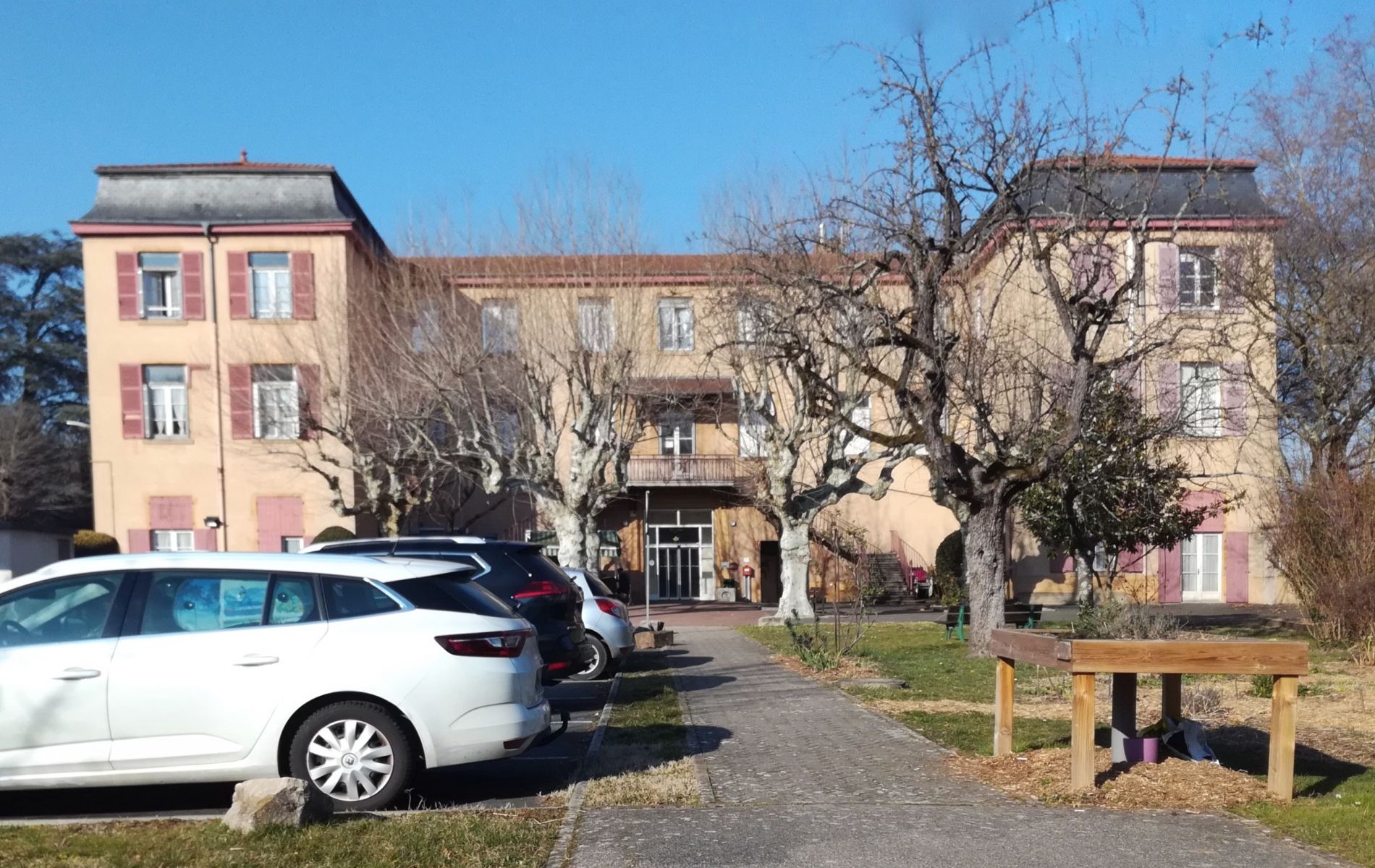 Ehpad Saint Raphael Couzon Au Mont D or Avis : EHPAD Saint Raphaël - Habitat & Humanisme Soin (EHPAD) à Couzon Au  Mont D Or dans le Rhône (69) | Papyhappy